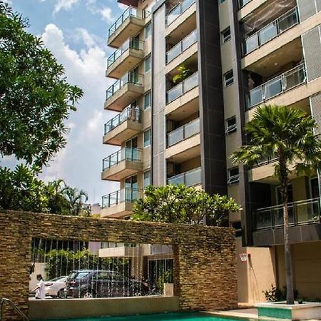 Double Trees Residence Bangkok Bagian luar foto