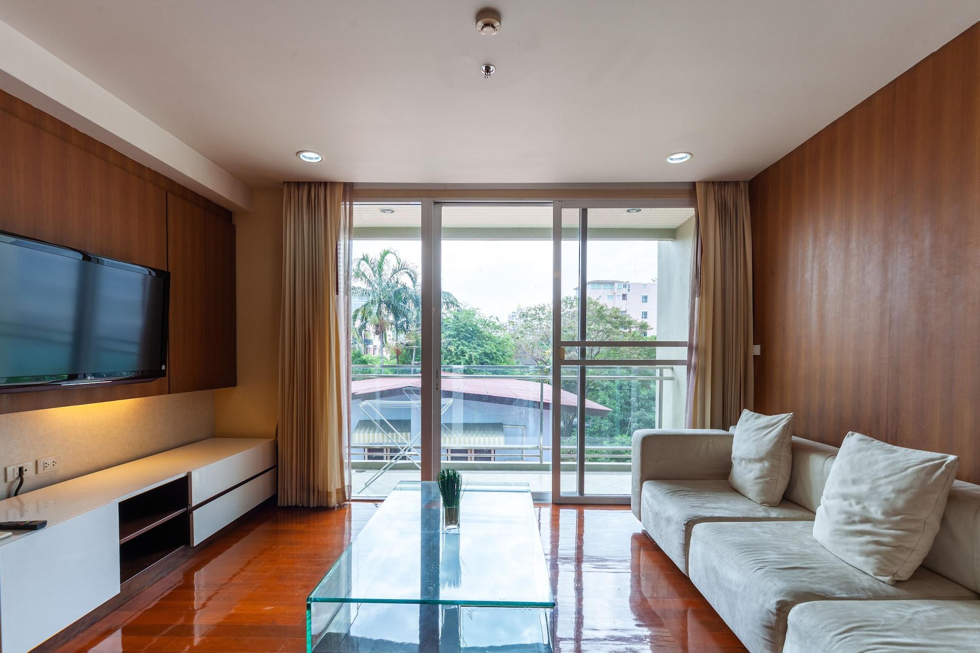 Double Trees Residence Bangkok Bagian luar foto