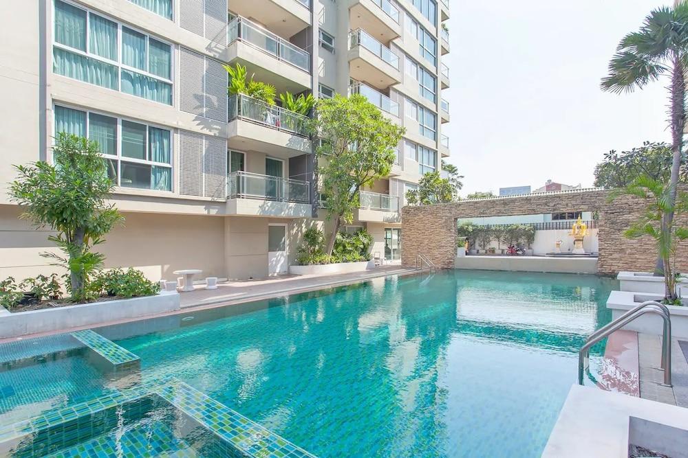 Double Trees Residence Bangkok Bagian luar foto