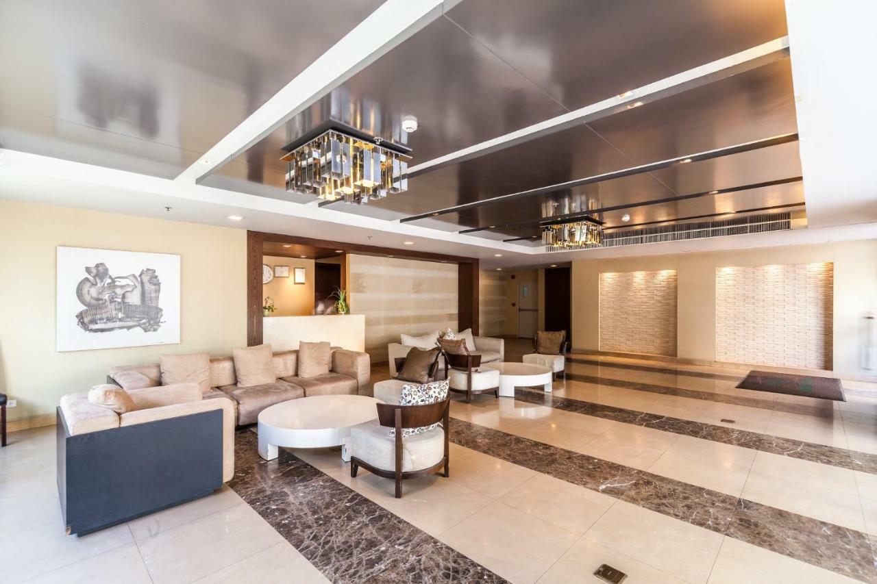 Double Trees Residence Bangkok Bagian luar foto